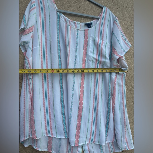 Torrid Short Sleeve Boxy Striped Shirt Size 4 - Picture 7 of 8